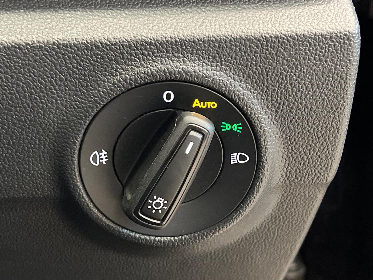 Used Volkswagen T-Roc 2022 for sale - 76605598: Photo 23