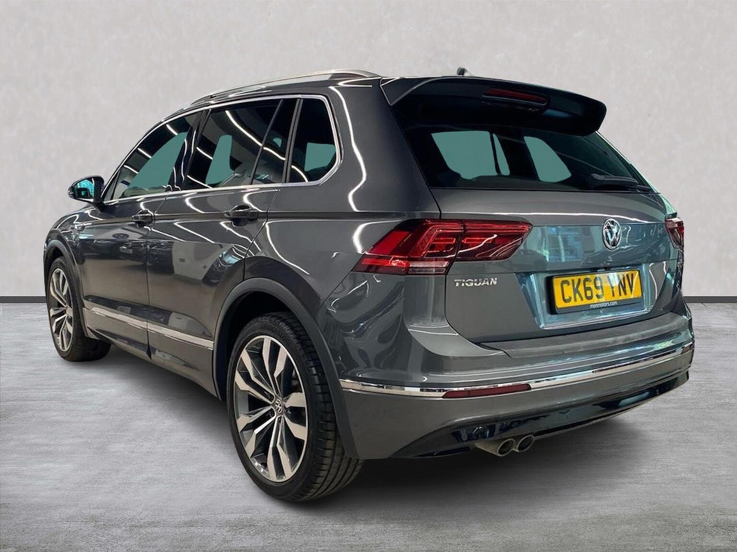 Used Volkswagen Tiguan 2019 for sale - 78195390: Photo 2