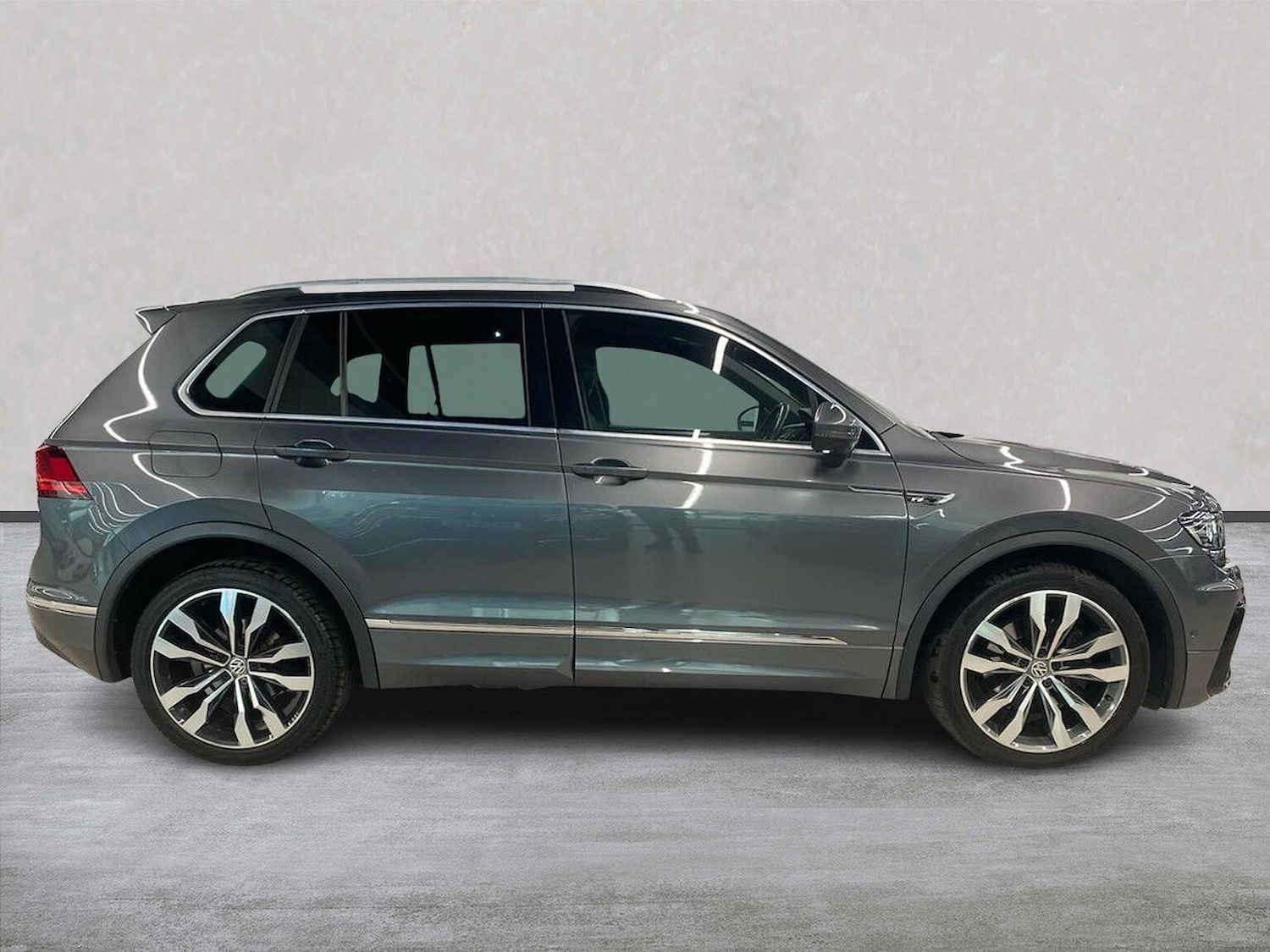 Used Volkswagen Tiguan 2019 for sale - 78195390: Photo 3