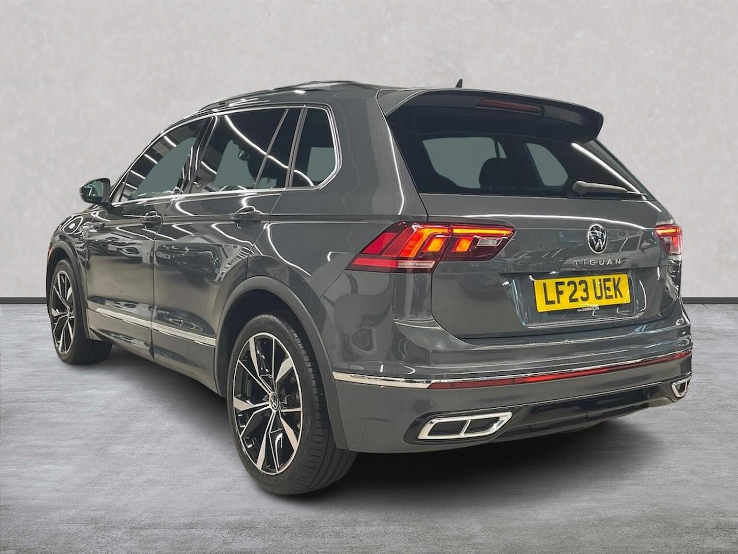 Used Volkswagen Tiguan 2023 for sale - 76860060: Photo 2