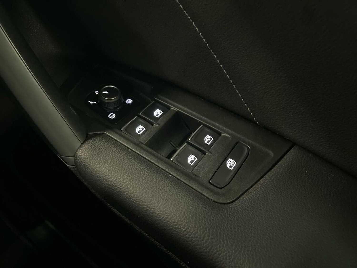 Used Volkswagen Tiguan 2023 for sale - 76860060: Photo 21