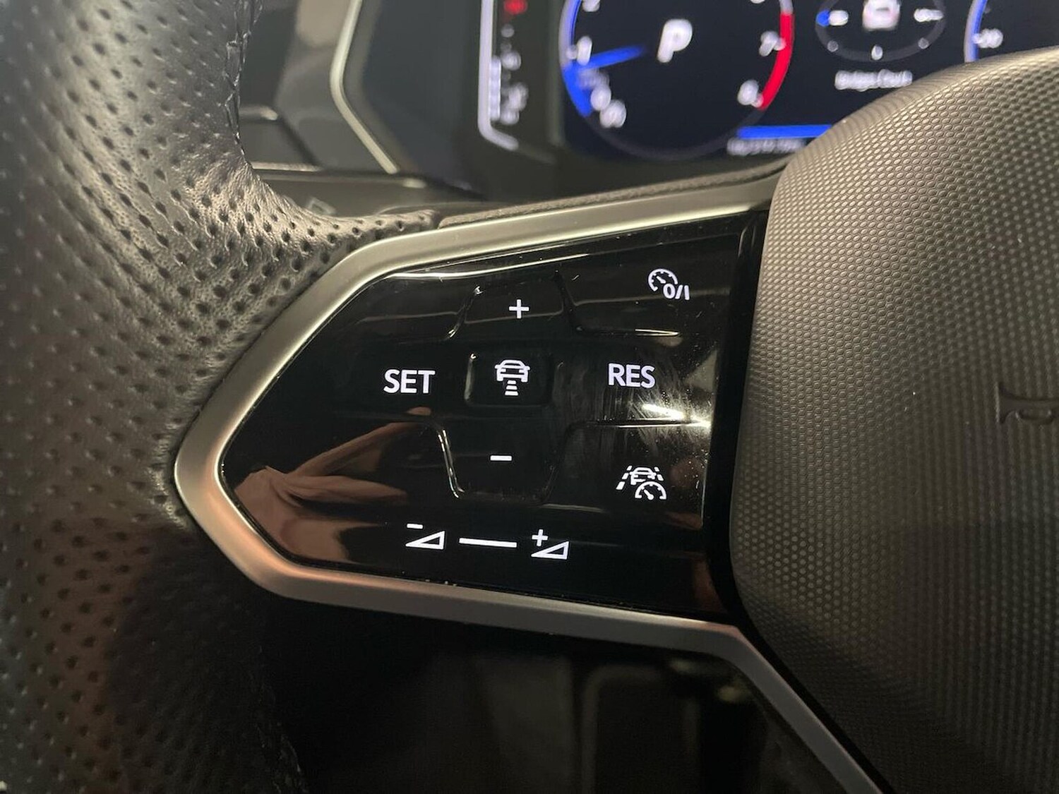 Used Volkswagen Tiguan 2023 for sale - 76860060: Photo 27