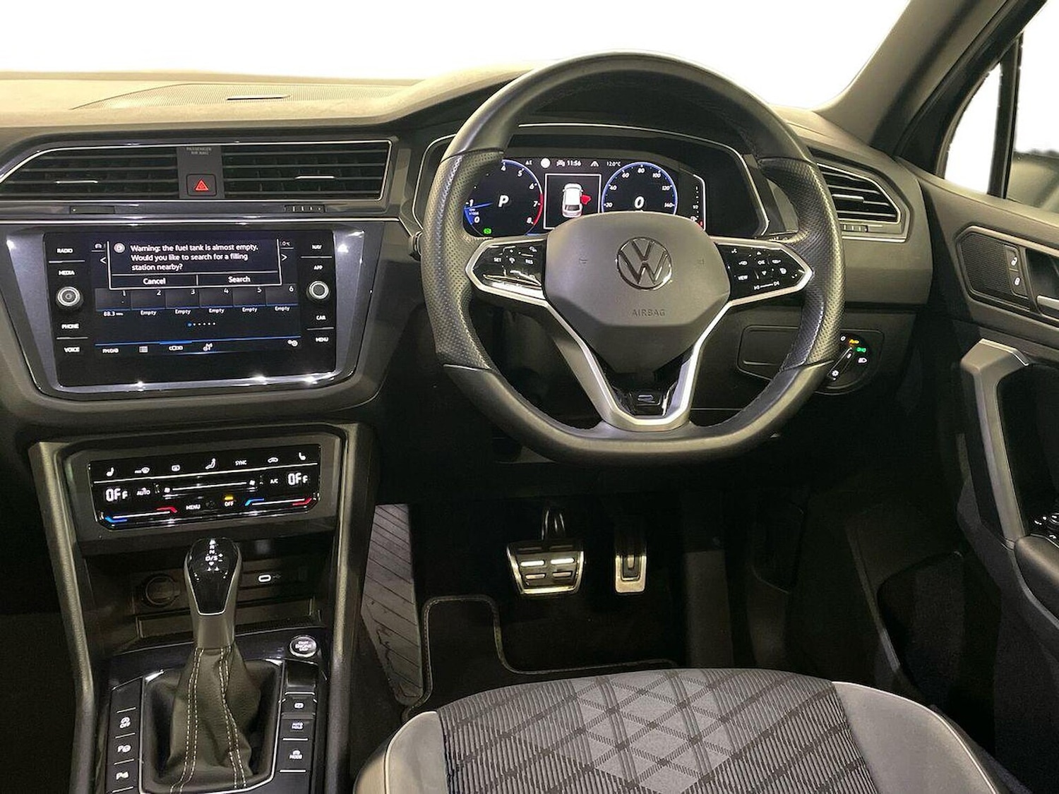 Used Volkswagen Tiguan 2023 for sale - 76860060: Photo 9