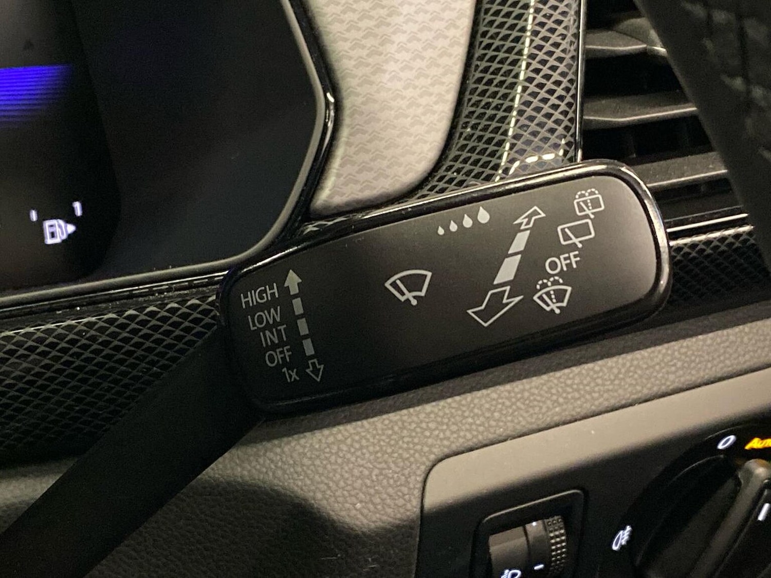 Used Volkswagen T-Cross 2025 for sale - 76638872: Photo 26