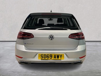 Used Volkswagen Golf 2019 for sale - 78312049: Photo