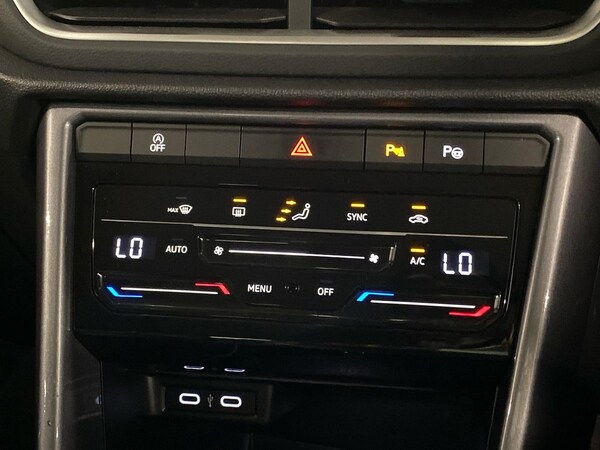 Used Volkswagen T-Roc 2022 for sale - 76134192: Photo 12