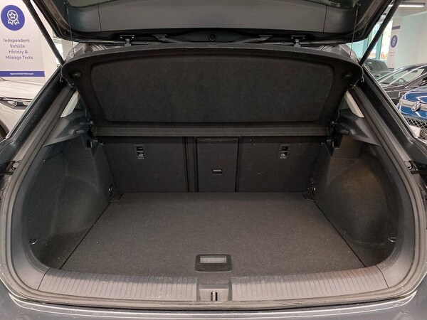 Used Volkswagen T-Roc 2022 for sale - 76134192: Photo 17