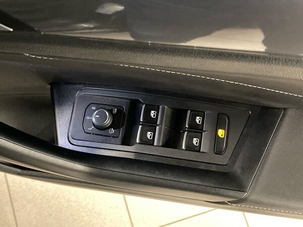 Used Volkswagen T-Roc 2022 for sale - 76134192: Photo 21