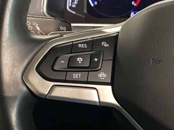 Used Volkswagen T-Roc 2022 for sale - 76134192: Photo 26