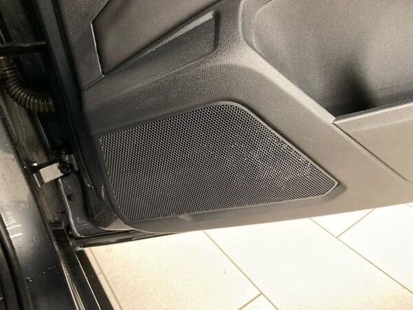 Used Volkswagen T-Roc 2022 for sale - 76134192: Photo 29