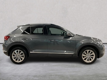 Used Volkswagen T-Roc 2022 for sale - 76134192: Photo 3