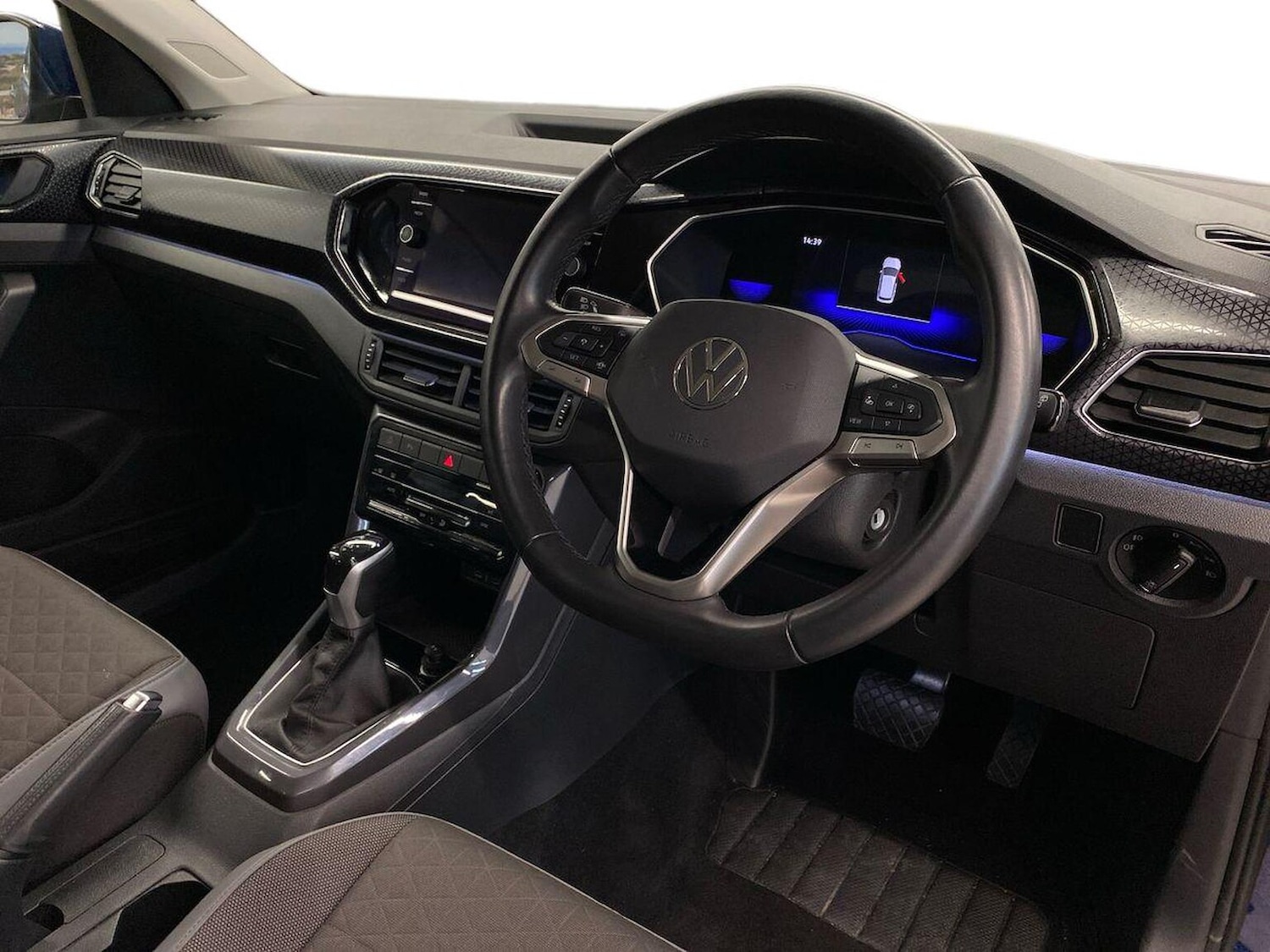 Used Volkswagen T-Cross 2023 for sale - 76273531: Photo 15