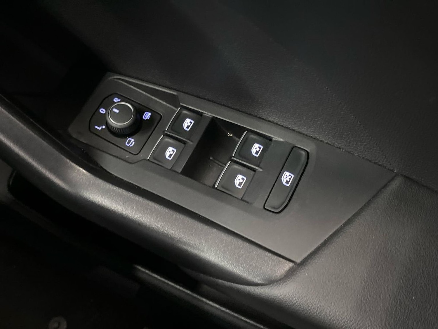 Used Volkswagen T-Cross 2023 for sale - 76273531: Photo 21