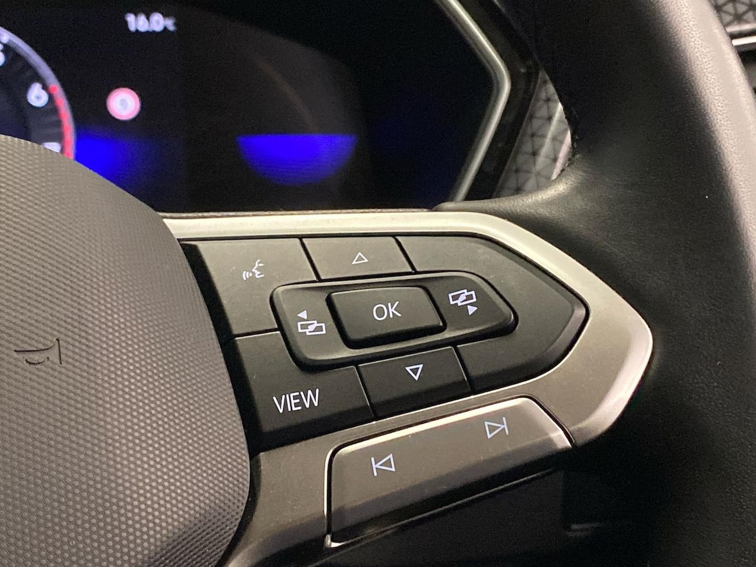Used Volkswagen T-Cross 2023 for sale - 76273531: Photo 25