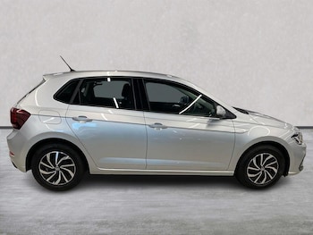 Used Volkswagen Polo 2023 for sale - 76830670: Photo