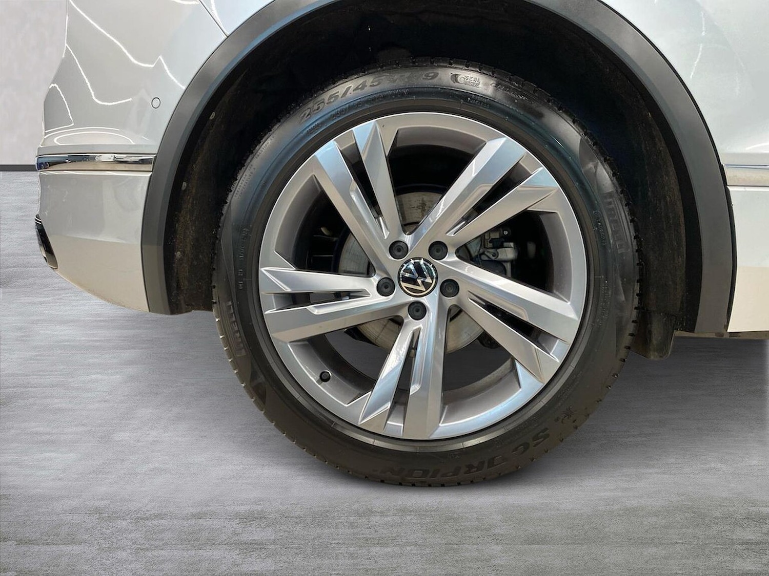 Used Volkswagen Tiguan 2024 for sale - 76785269: Photo 6