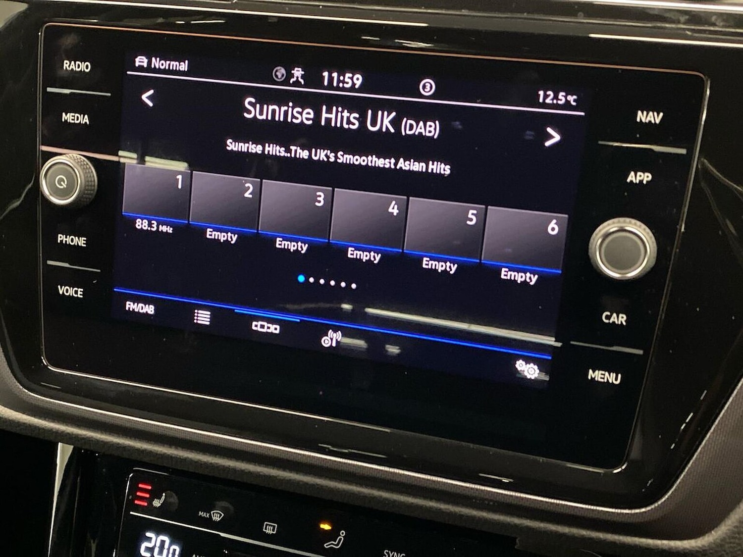 Used Volkswagen Touran 2024 for sale - 76963563: Photo 12