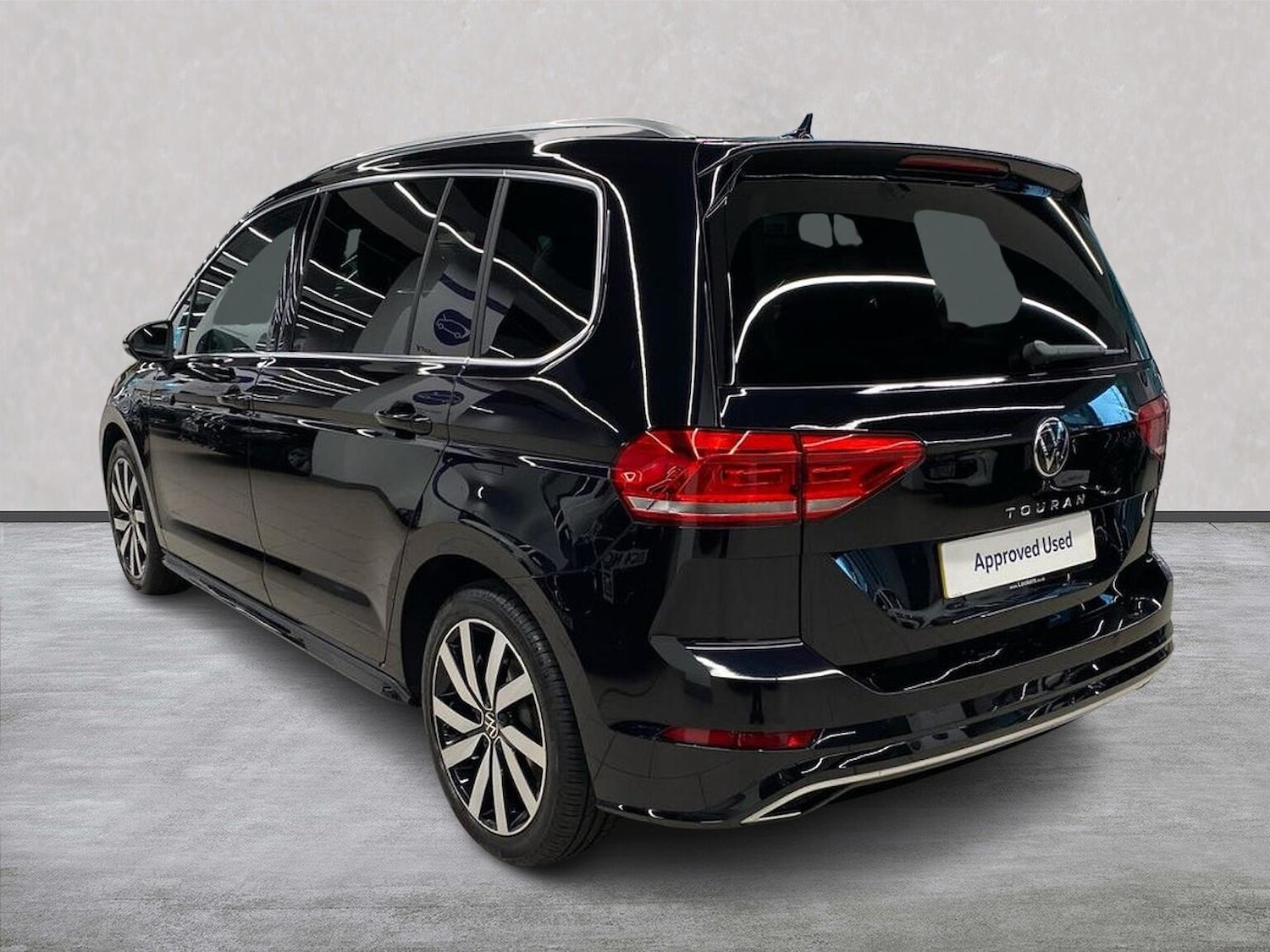 Used Volkswagen Touran 2024 for sale - 76963563: Photo 3