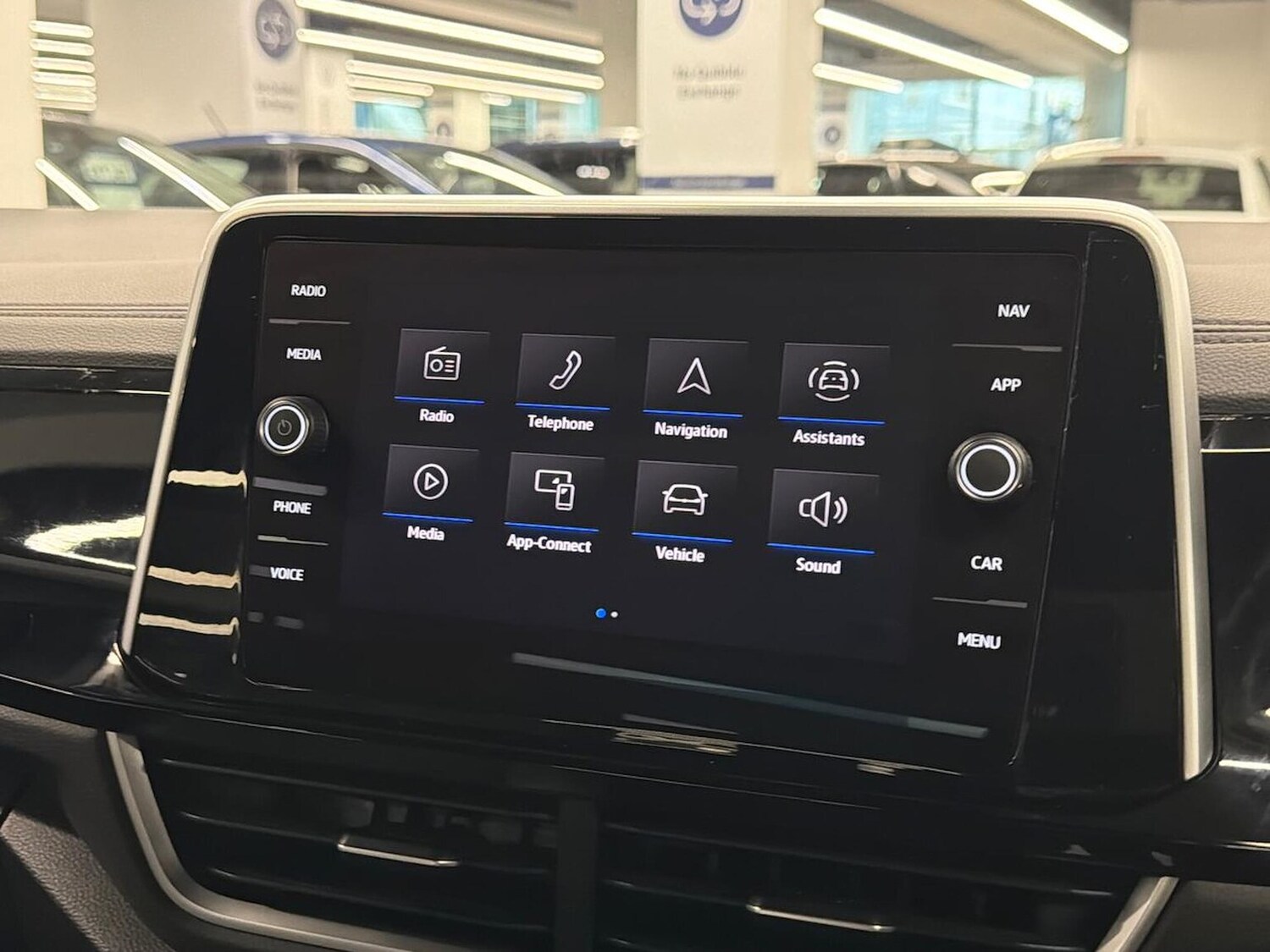 Used Volkswagen T-Roc 2023 for sale - 77487869: Photo 25