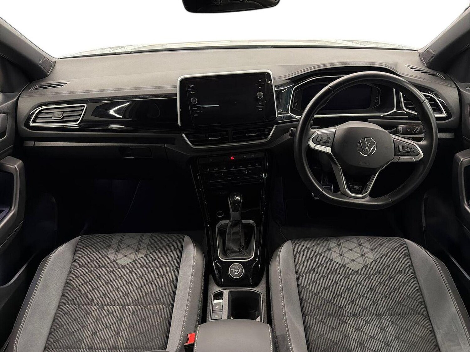 Used Volkswagen T-Roc 2023 for sale - 77487869: Photo 8