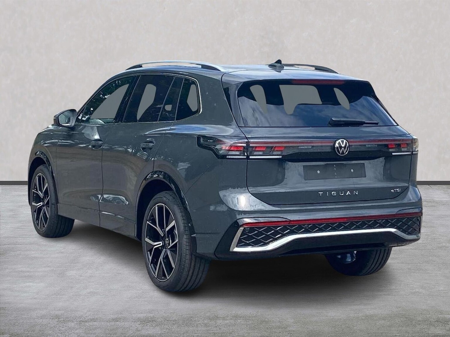 Used Volkswagen Tiguan 2025 for sale - 76134205: Photo 2