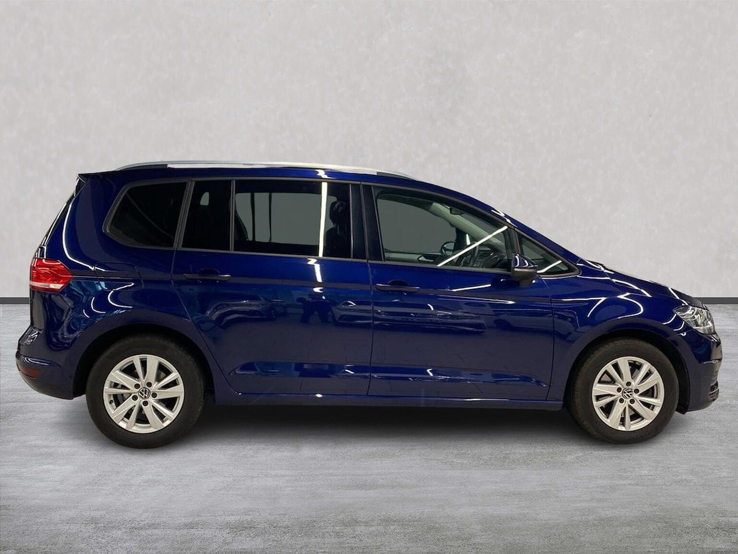 Used Volkswagen Touran 2021 for sale - 76583239: Photo 3