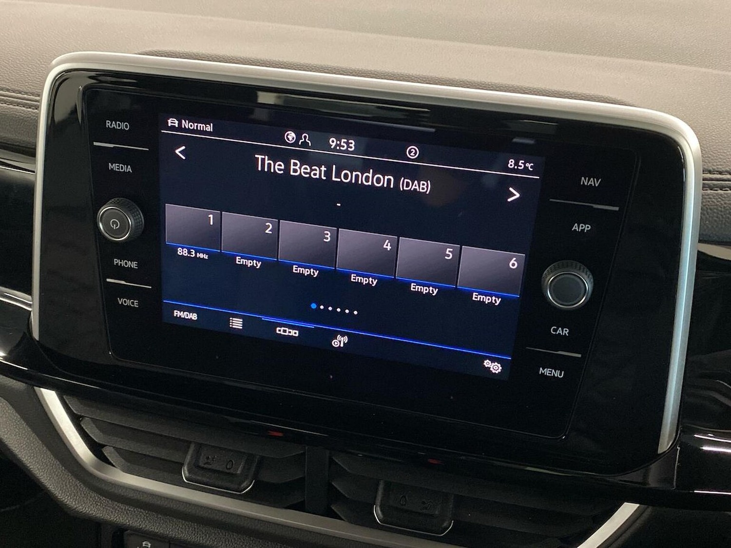 Used Volkswagen T-Roc 2025 for sale - 77796996: Photo 11