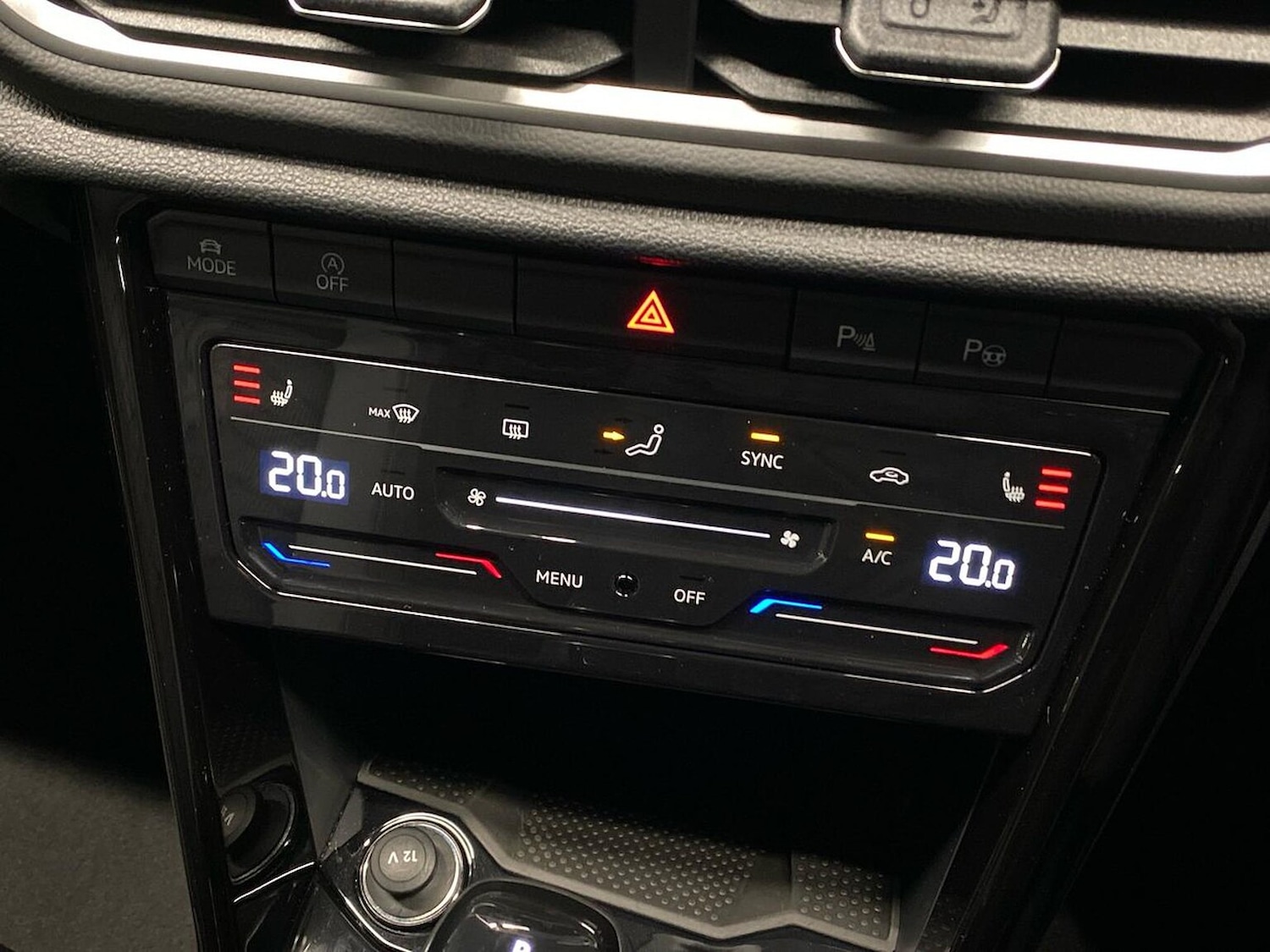 Used Volkswagen T-Roc 2025 for sale - 77796996: Photo 12