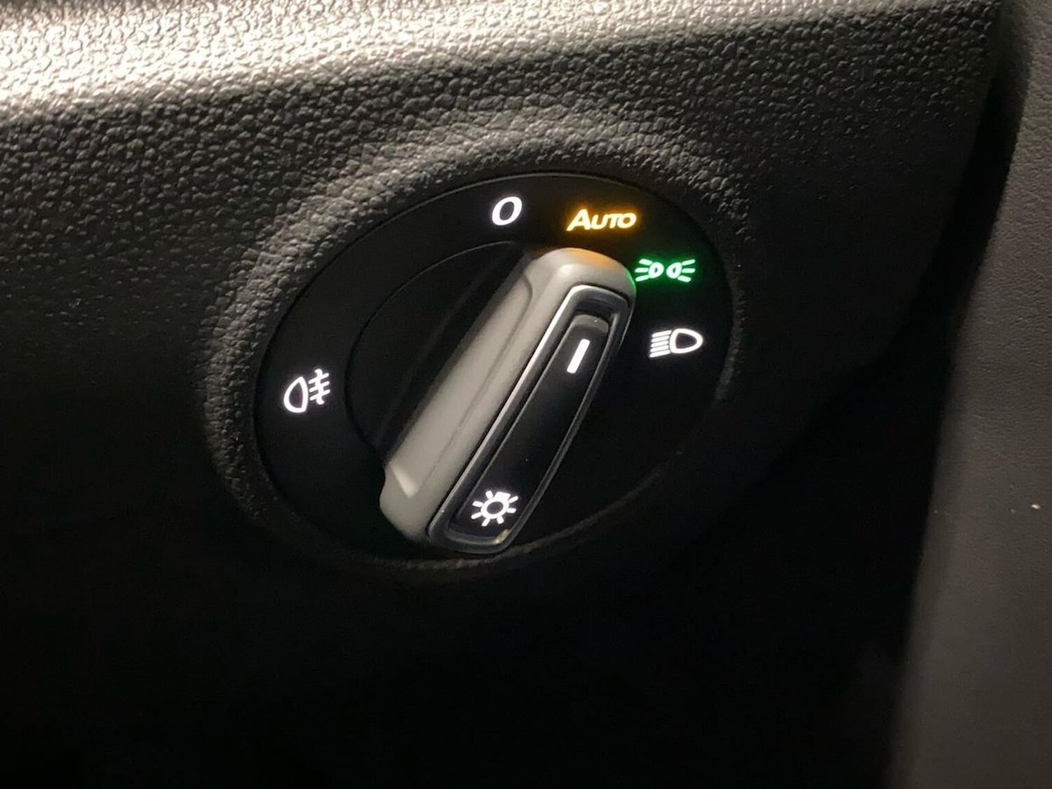 Used Volkswagen T-Roc 2025 for sale - 77796996: Photo 22