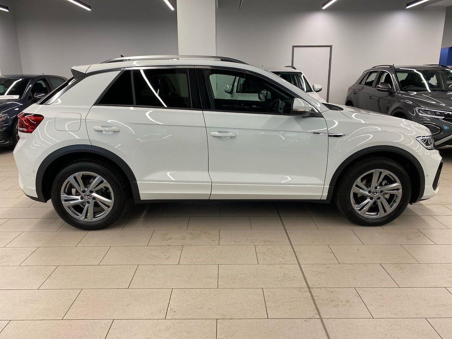 Used Volkswagen T-Roc 2025 for sale - 77796996: Photo 3
