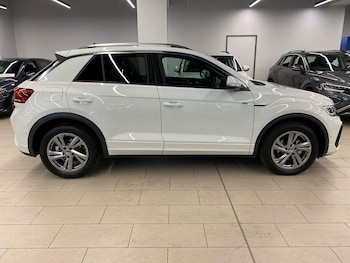 Used Volkswagen T-Roc 2025 for sale - 77796996: Photo