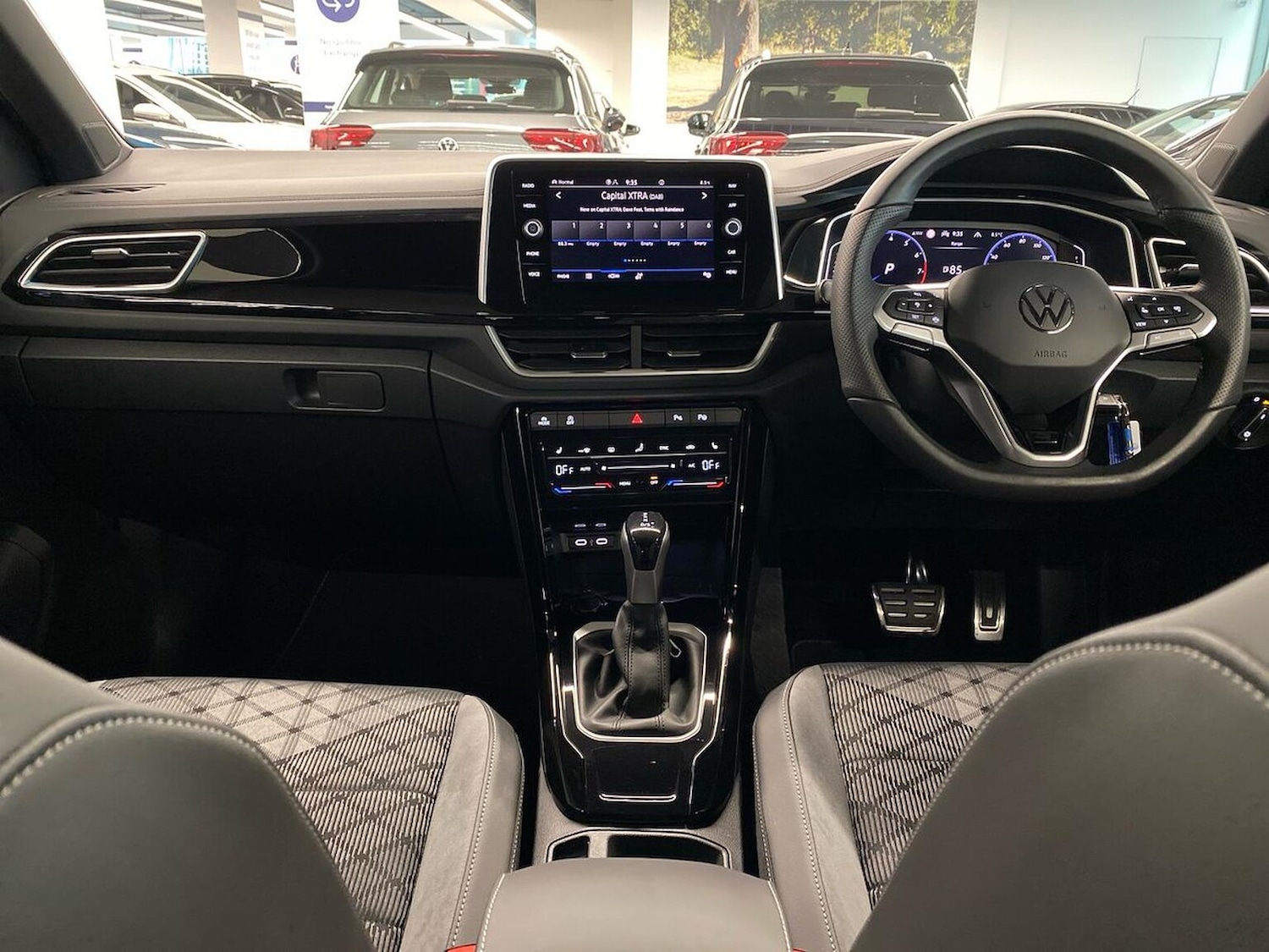 Used Volkswagen T-Roc 2025 for sale - 77796996: Photo 8