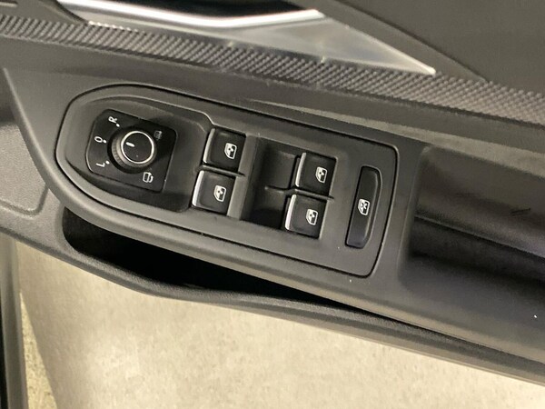 Used Volkswagen Golf 2025 for sale - 76253699: Photo 21