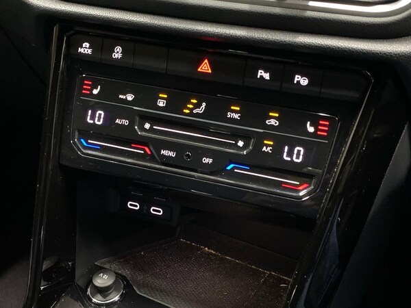 Used Volkswagen T-Roc 2022 for sale - 75956197: Photo 12