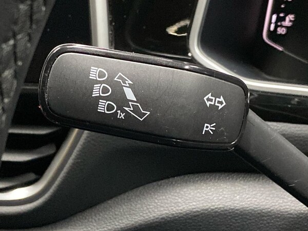 Used Volkswagen T-Roc 2022 for sale - 75956197: Photo 28