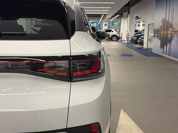 Used Volkswagen ID.4 2025 for sale - 76287302: Photo 32