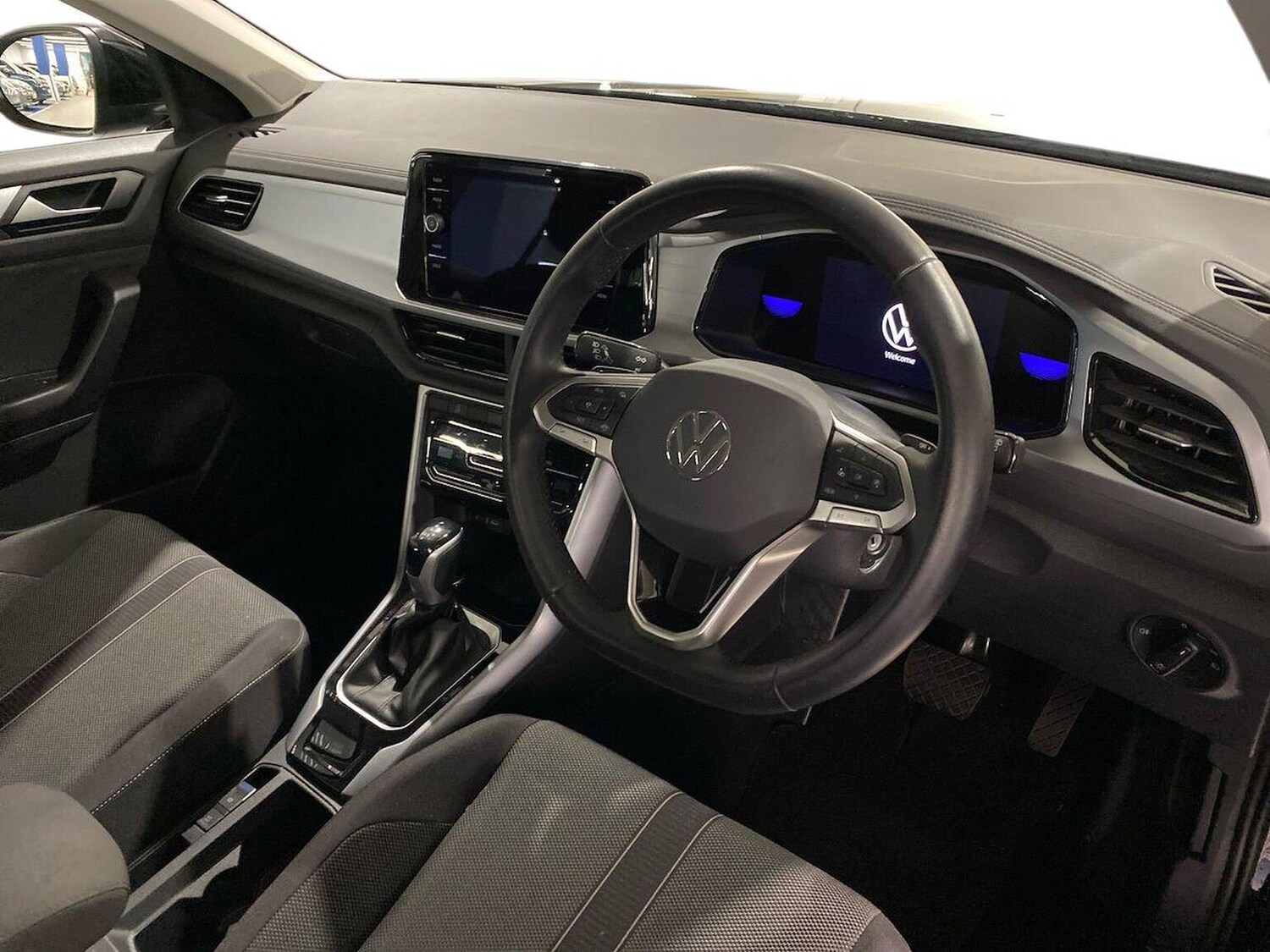 Used Volkswagen T-Roc 2023 for sale - 76541884: Photo 15