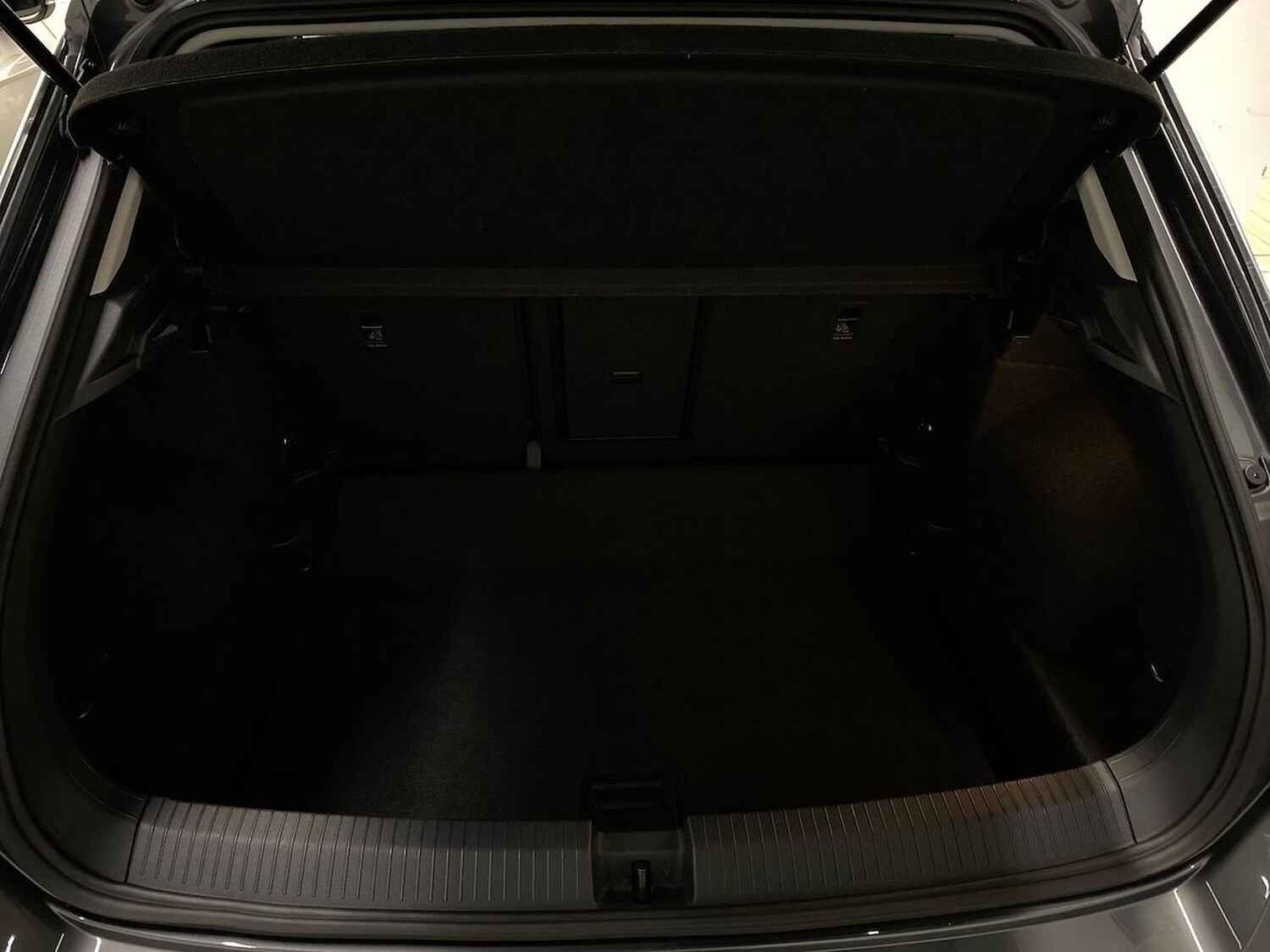 Used Volkswagen T-Roc 2023 for sale - 76541884: Photo 17