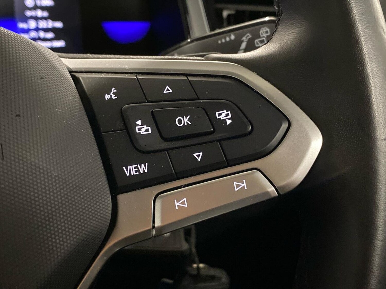 Used Volkswagen T-Roc 2023 for sale - 76541884: Photo 25