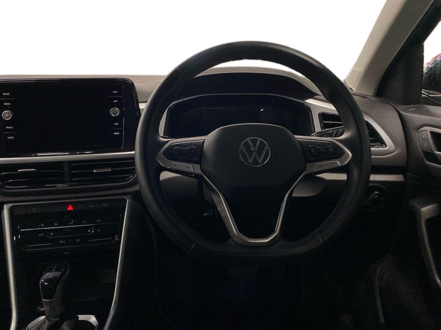 Used Volkswagen T-Roc 2023 for sale - 76541884: Photo 9