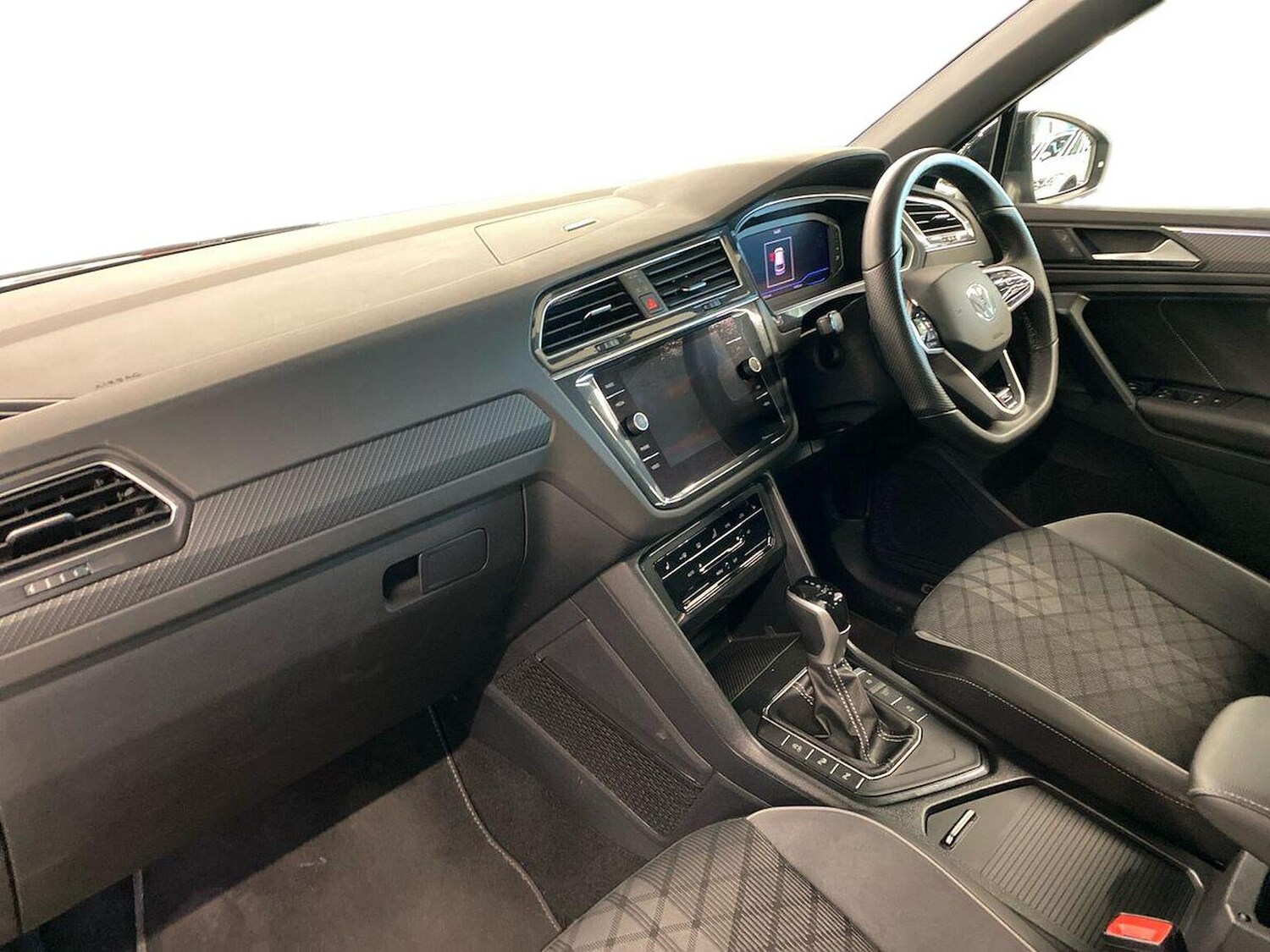 Used Volkswagen Tiguan 2024 for sale - 77946131: Photo 7