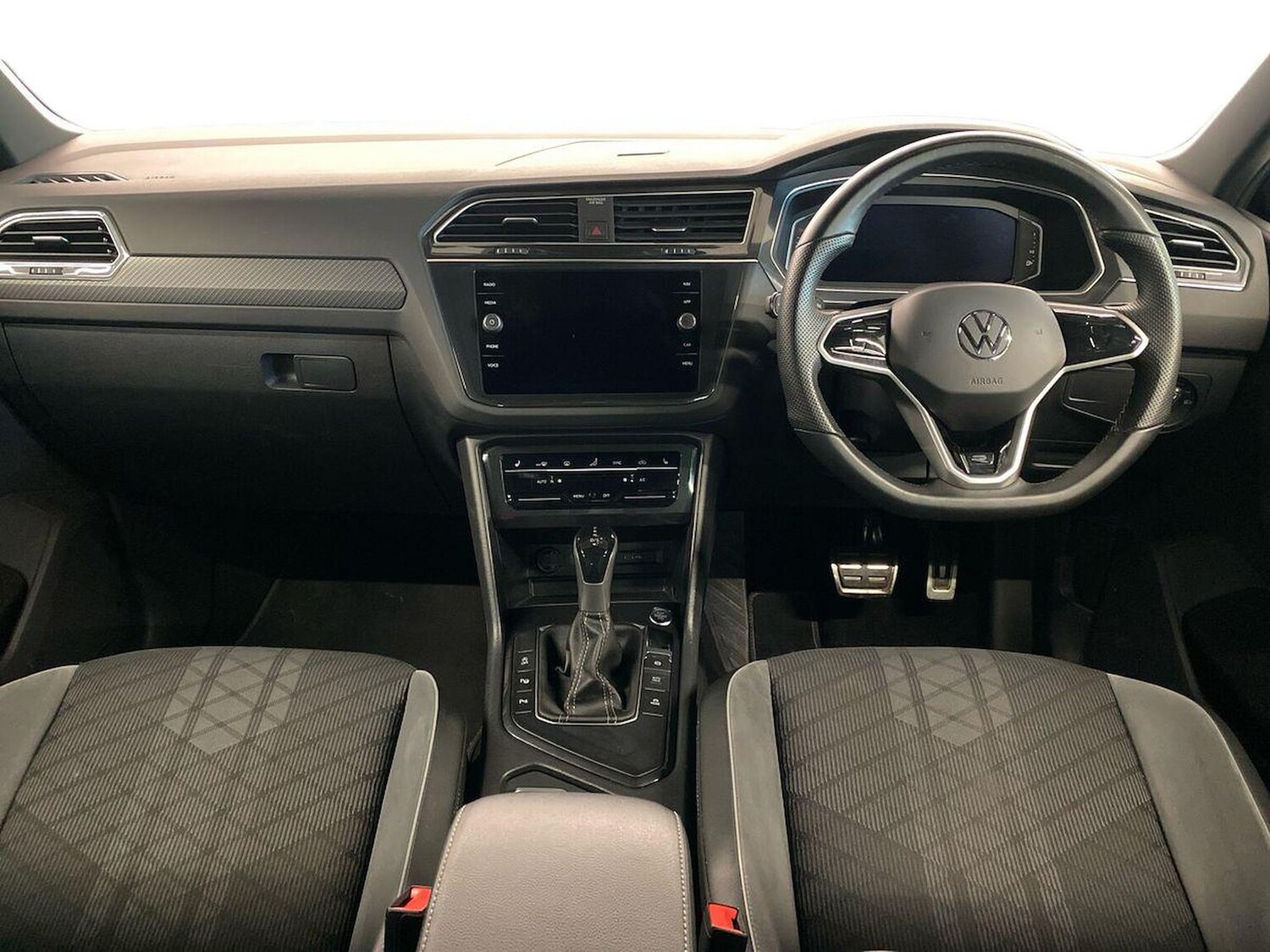 Used Volkswagen Tiguan 2024 for sale - 77946131: Photo 8