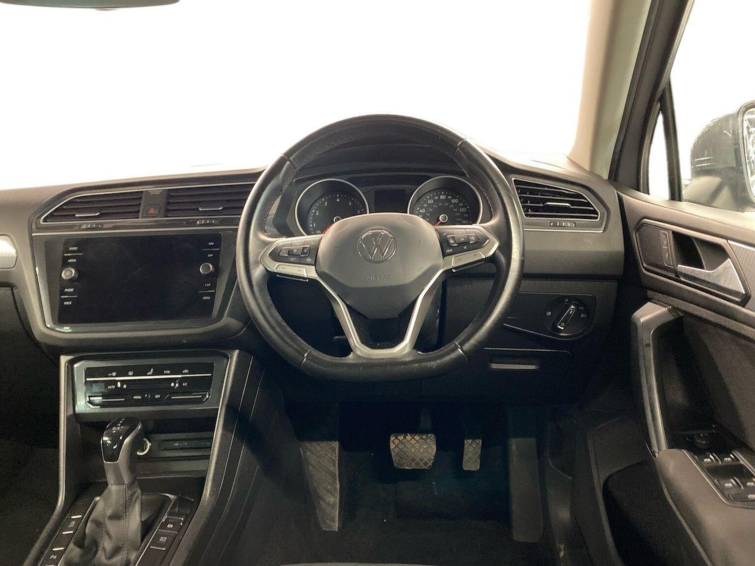 Used Volkswagen Tiguan 2020 for sale - 76735620: Photo 9