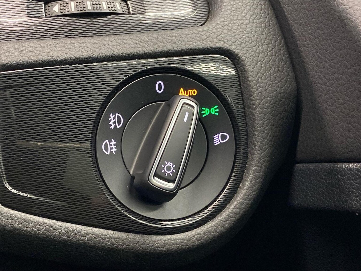 Used Volkswagen Golf 2017 for sale - 77062296: Photo 24