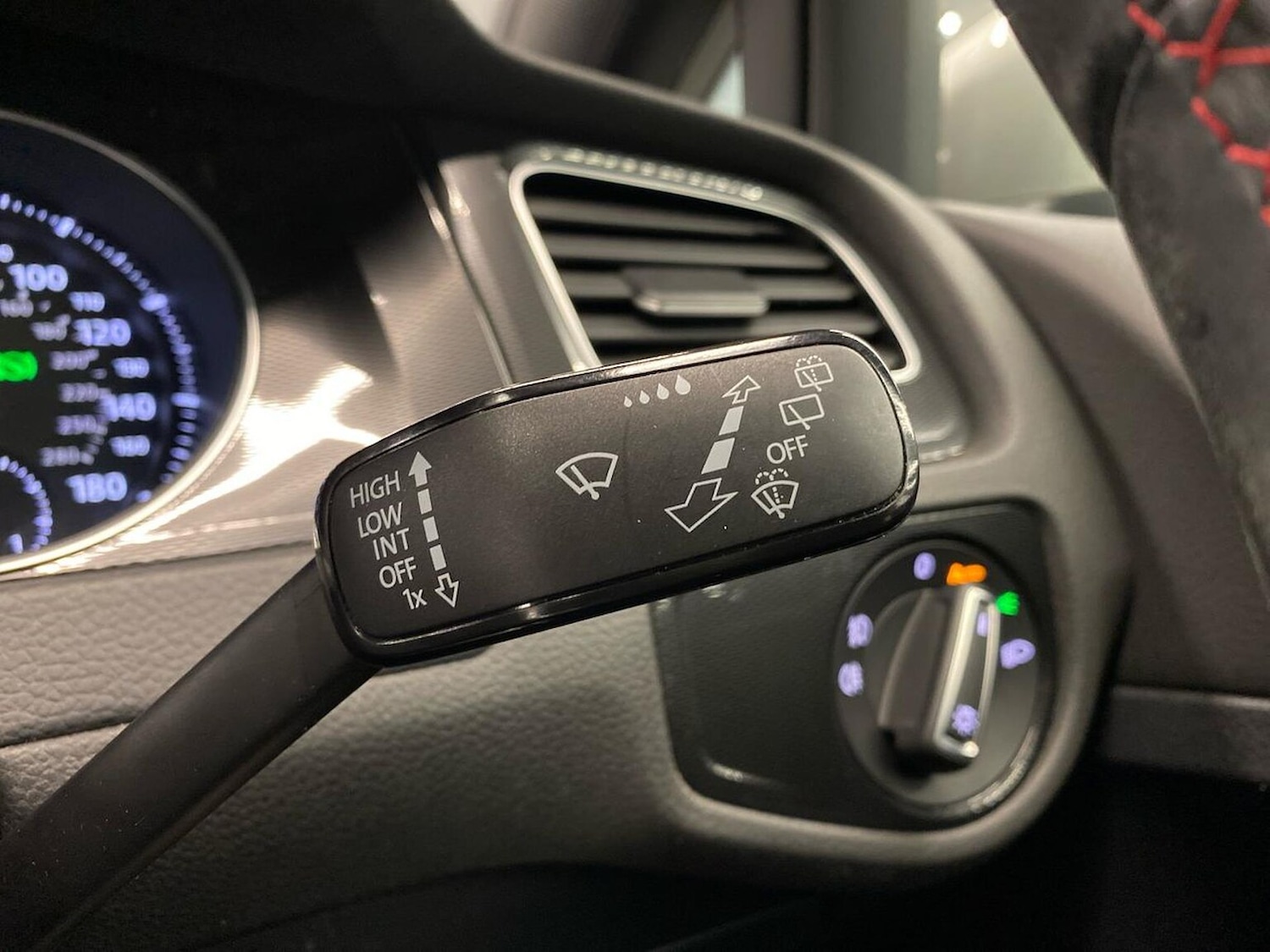 Used Volkswagen Golf 2017 for sale - 77062296: Photo 30