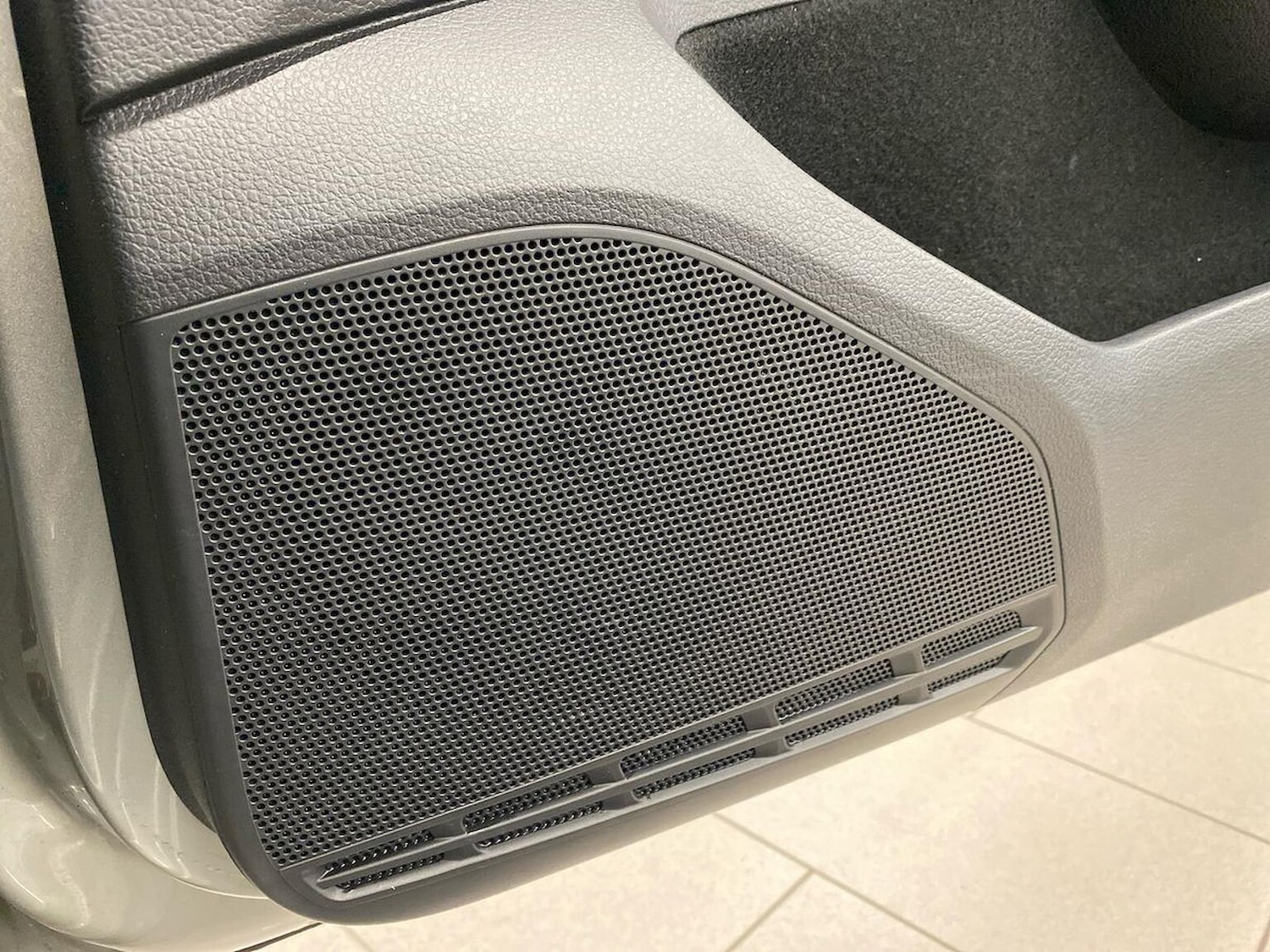 Used Volkswagen Golf 2017 for sale - 77062296: Photo 32