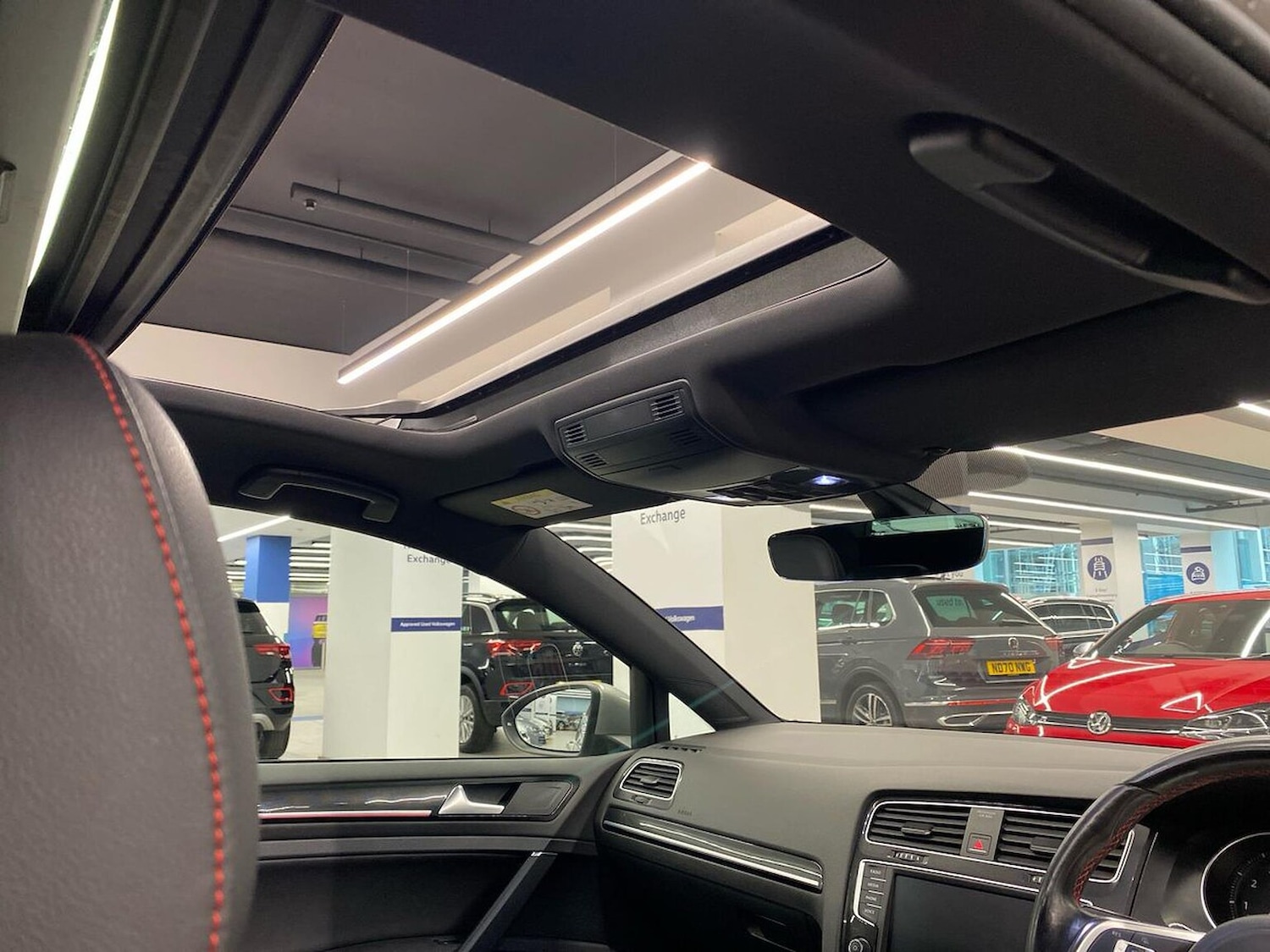 Used Volkswagen Golf 2017 for sale - 77062296: Photo 33