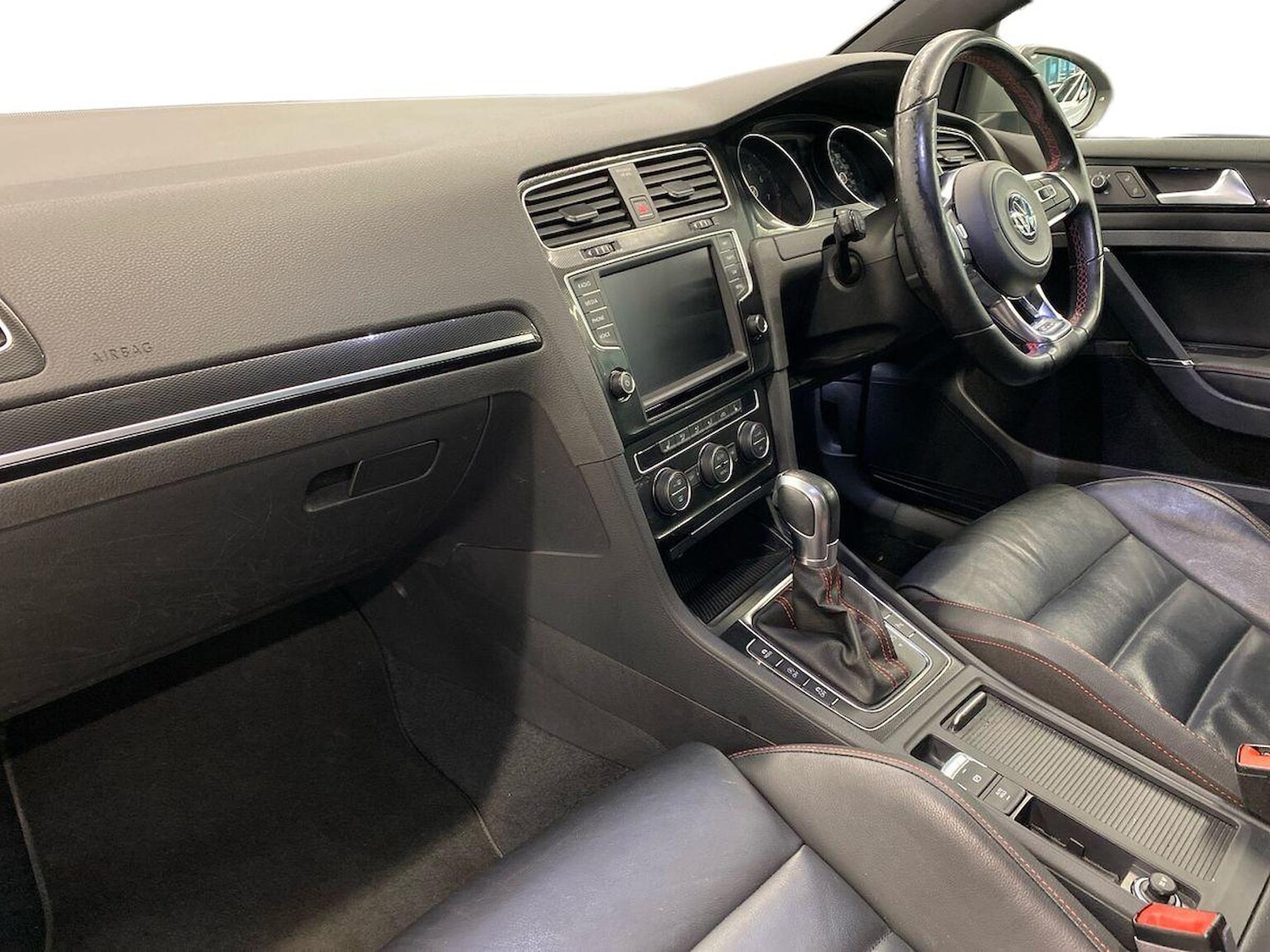 Used Volkswagen Golf 2017 for sale - 77062296: Photo 9