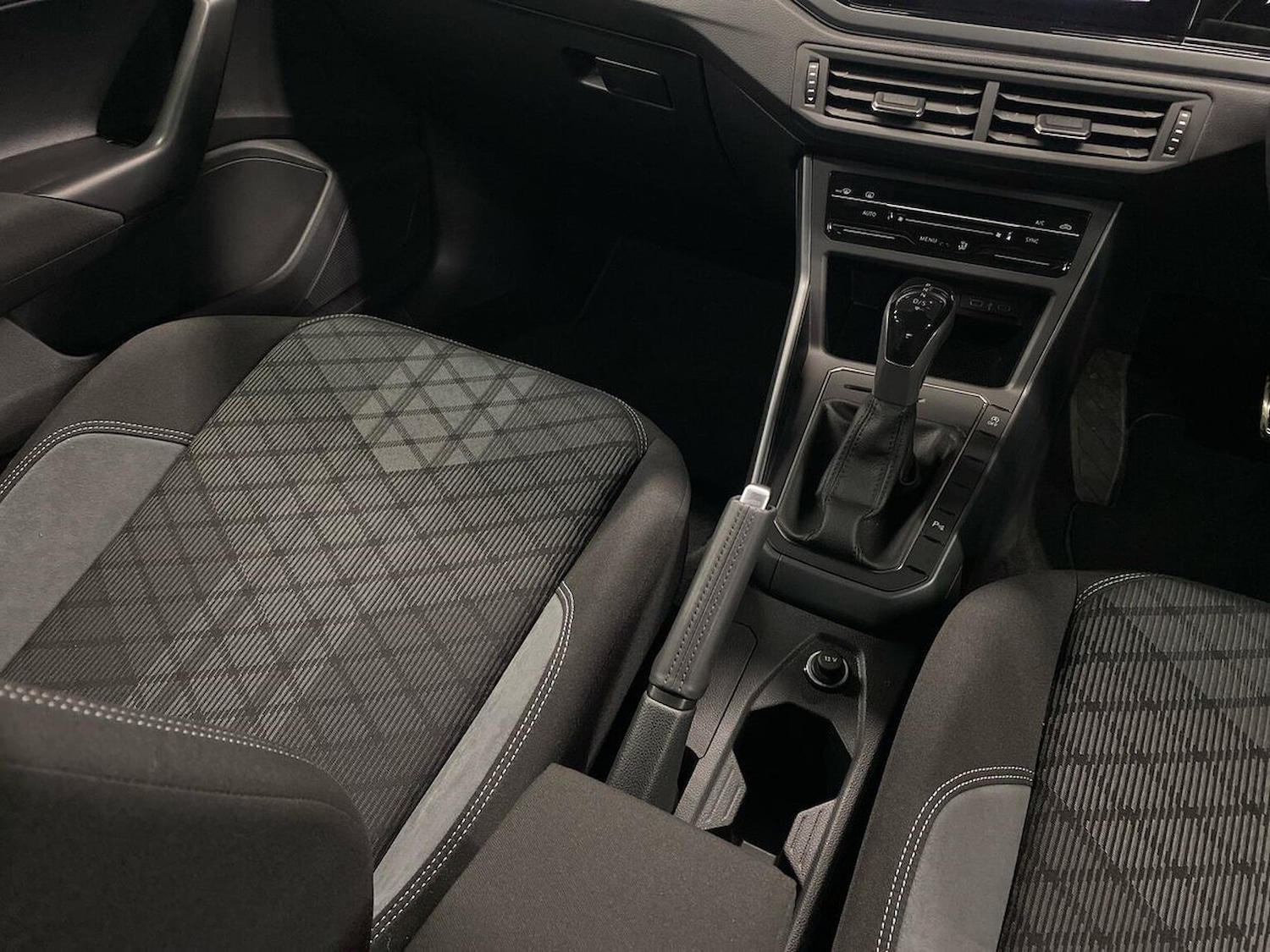 Used Volkswagen Polo 2024 for sale - 76426757: Photo 13