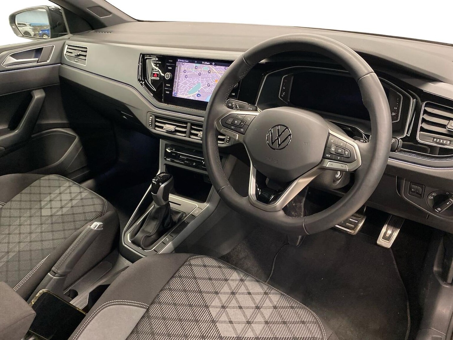 Used Volkswagen Polo 2024 for sale - 76426757: Photo 15